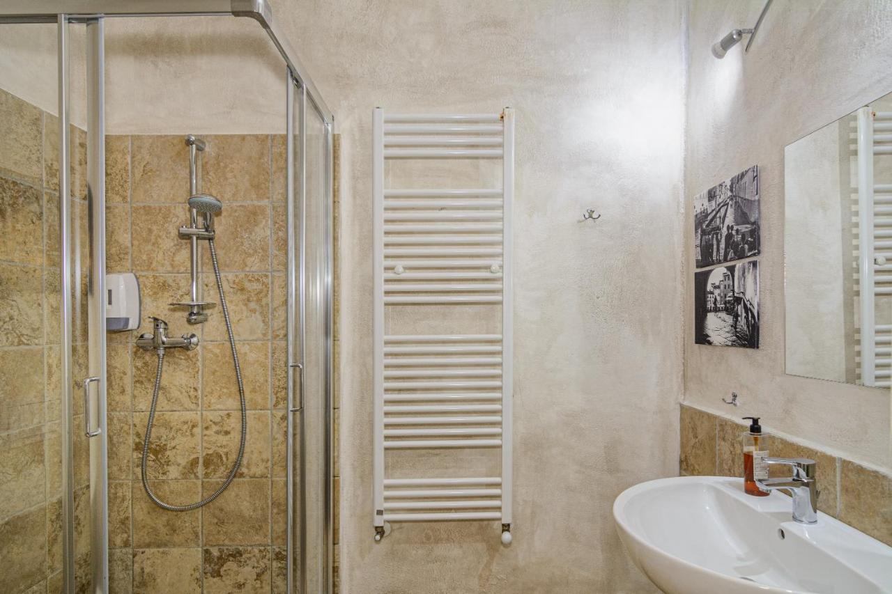B&B Relais Inn Лука Екстериор снимка